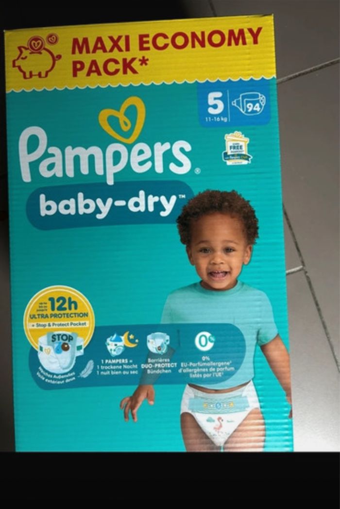 1 carton de couches Pampers t 5