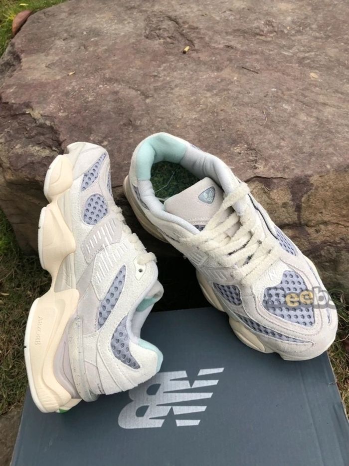 New Balance 9060 Taille 39.5 - photo numéro 2