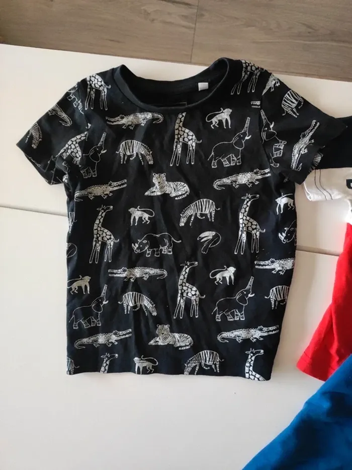 Lot t shirt - photo numéro 2