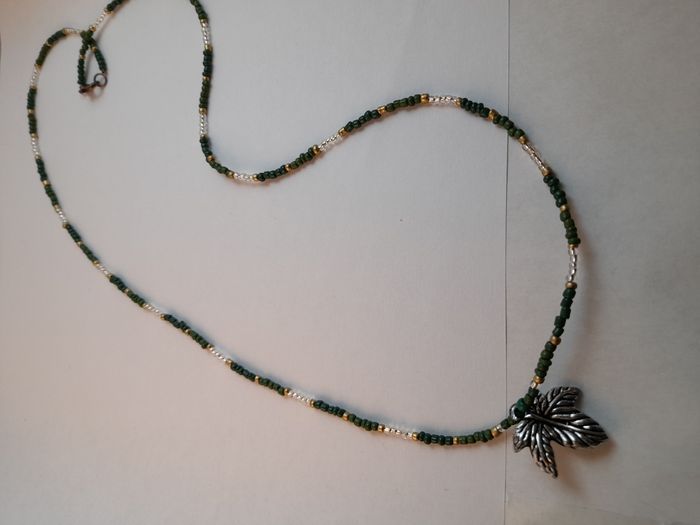 Collier vert - photo numéro 5