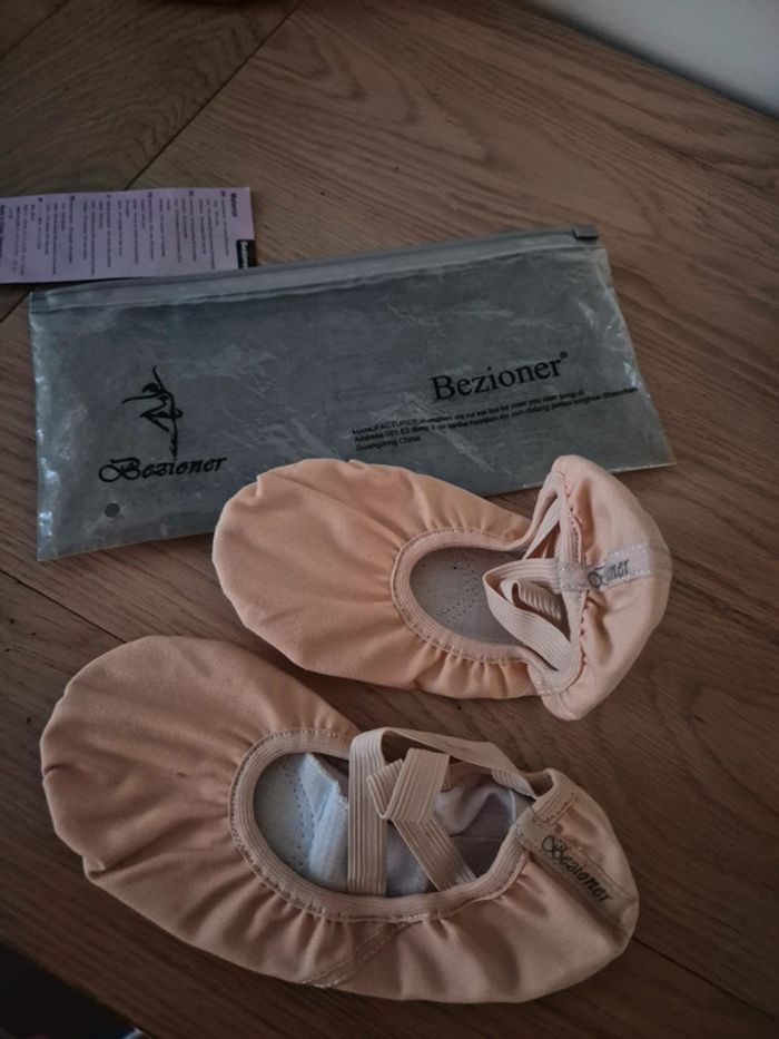 Chaussons de danse pointure 35 - photo numéro 3