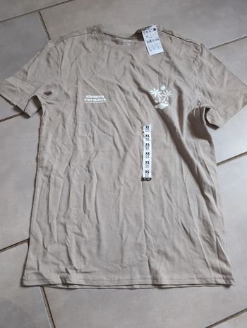 T-shirt xs neuf Kiabi