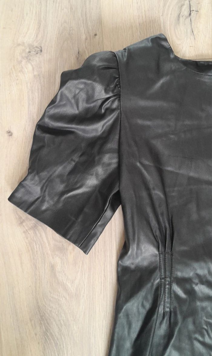 Robe Camaïeu simili cuir manches courtes - photo numéro 2