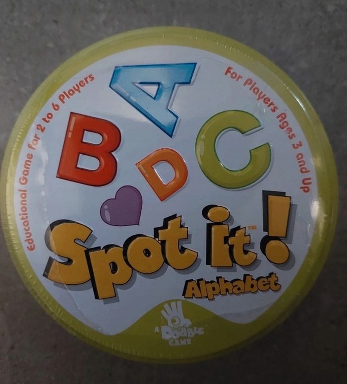 Spot it ABC dobble game