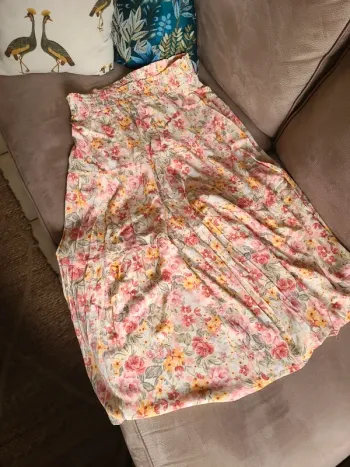 Jupe fluide à fleurs