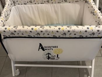 Mini berceau en bois 