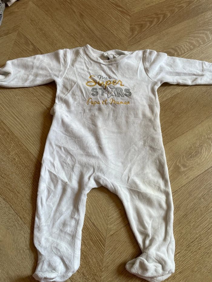 Lot 5 pyjamas taille 6 mois - photo numéro 4