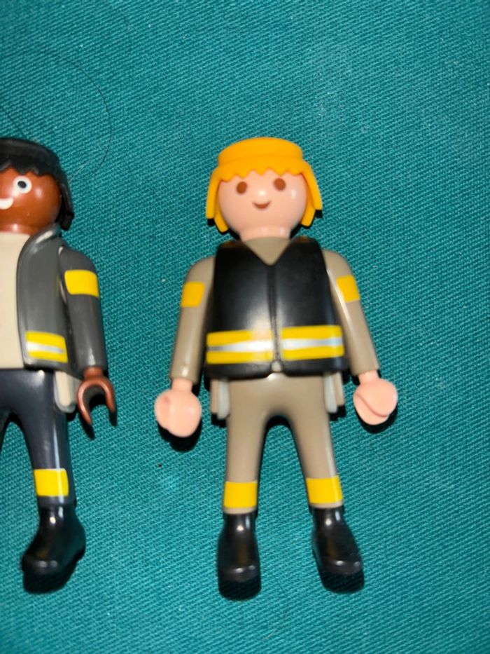 Lot 2 personnages playmobil - photo numéro 2