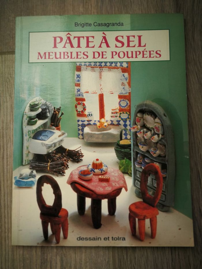 Livre Pâte à sel. Meubles de poupées.