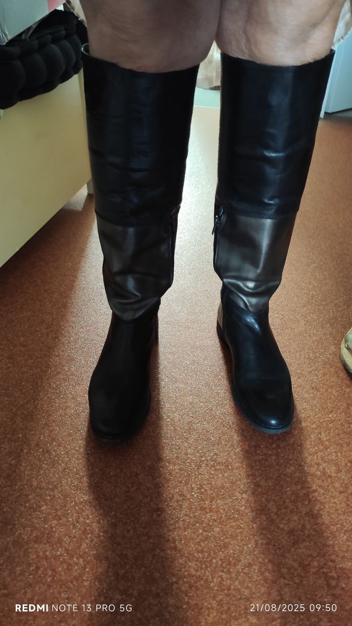 Paire de bottes noires et cuivré - photo numéro 7