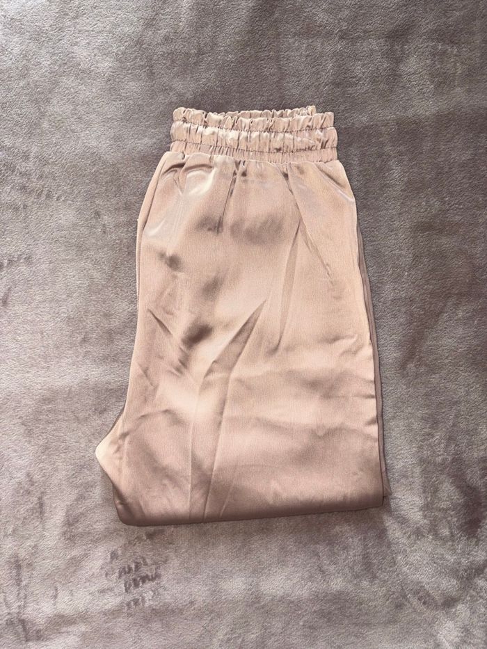 Pantalon beige femme Jean Louis François taille S couleur beige en très bon état. - photo numéro 2