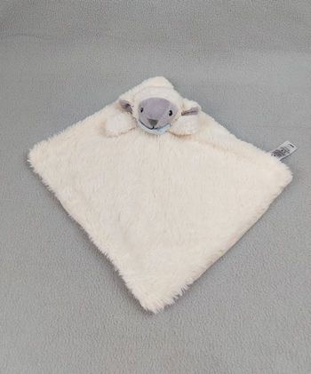 Doudou plat mouton fourrure écru crème blanc TEX Baby écharpe bleu hochet TBE