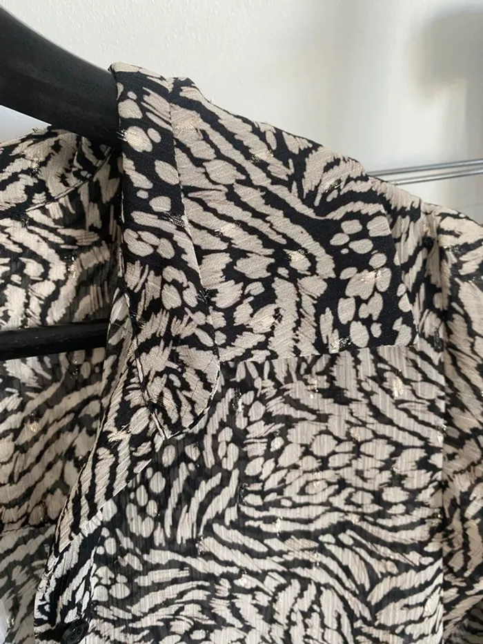Blouse fluide noir et beige