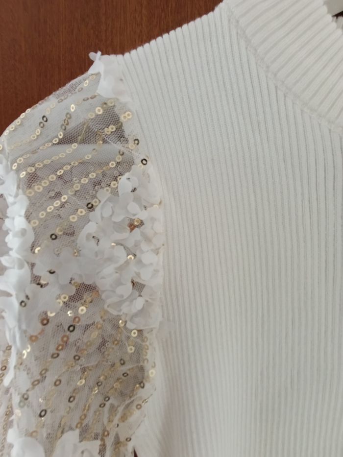 Pull femme manches sequins et fleurs - photo numéro 4