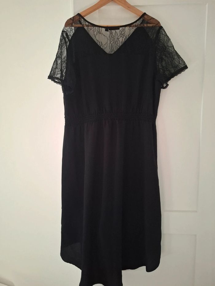 Robe noire asymétrique - photo numéro 3