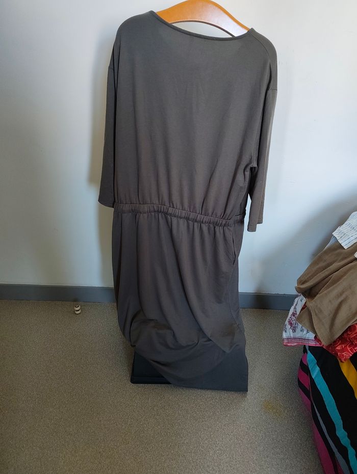 Robe longue kaki - photo numéro 2