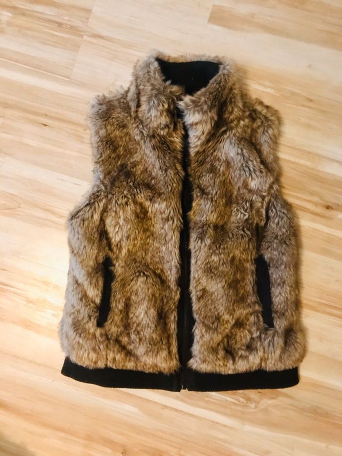 Veste sans manche en fausse fourrure - photo numéro 2