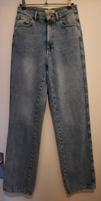 Jean straight / Taille haute /  "Chilling in my Straight"