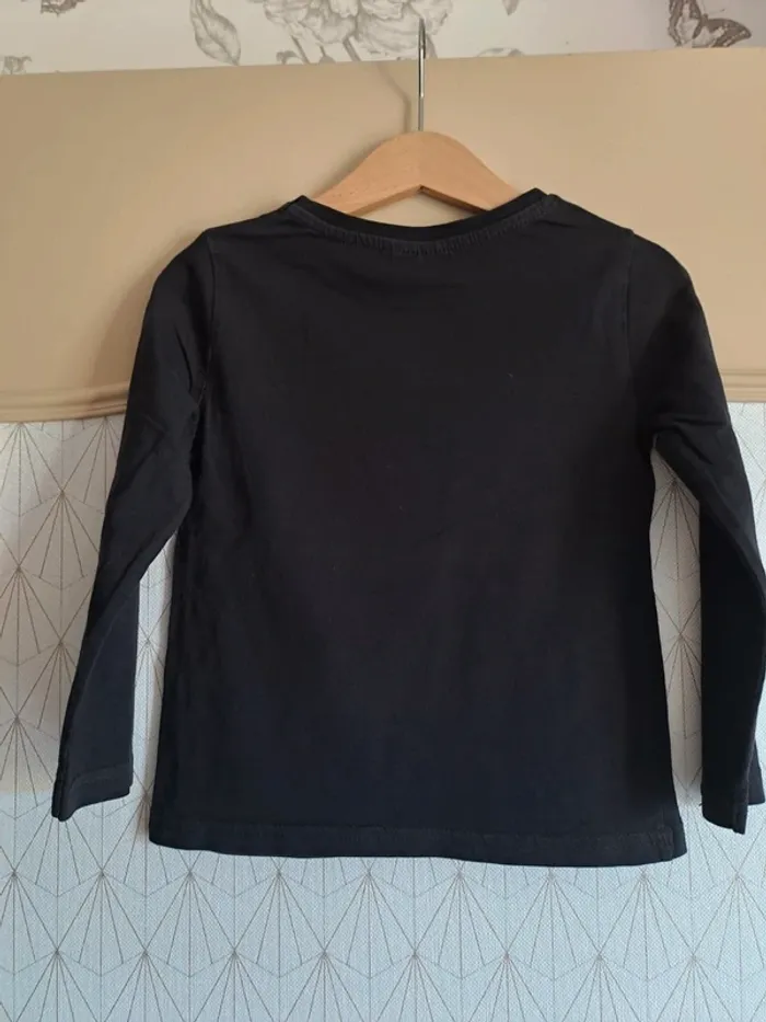 T-shirt garçon 4 ans NKY noir tbe dessin un peu effacé - photo numéro 4