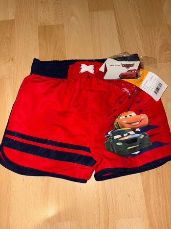 Short cars 4 ans neuf avec étiquette 