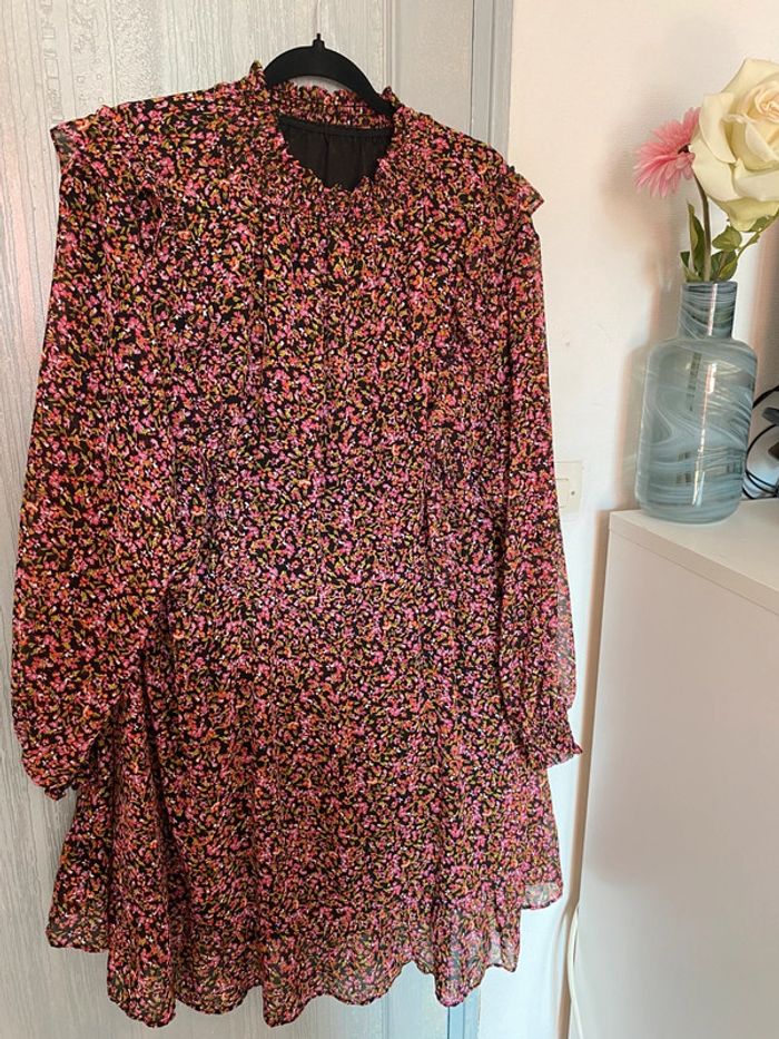 Robe H&M fleurie - photo numéro 2