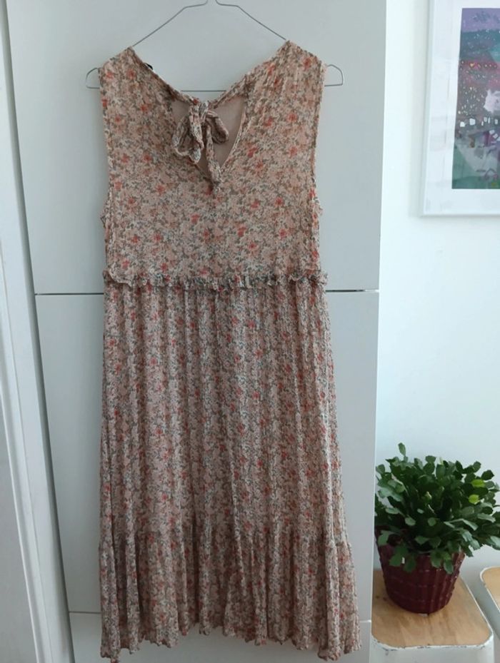 Robe fleurie pastel sans manches degriffée et upcyclé - photo numéro 6