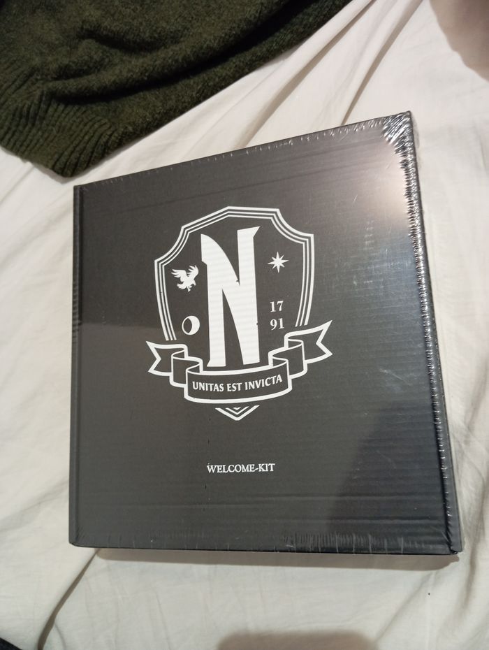 Coffret Panini collector Mercredi Addams