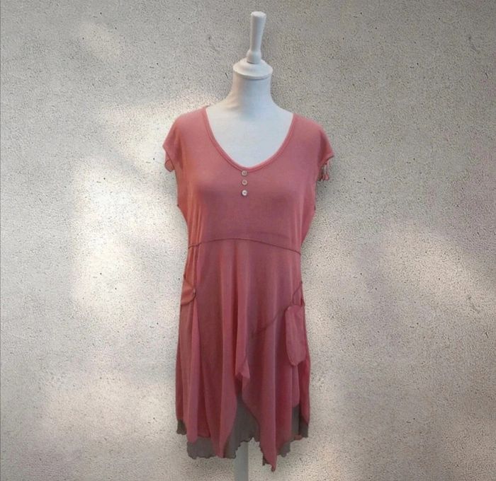 Robe en tulle fluide et légère superposée manches courtes XL