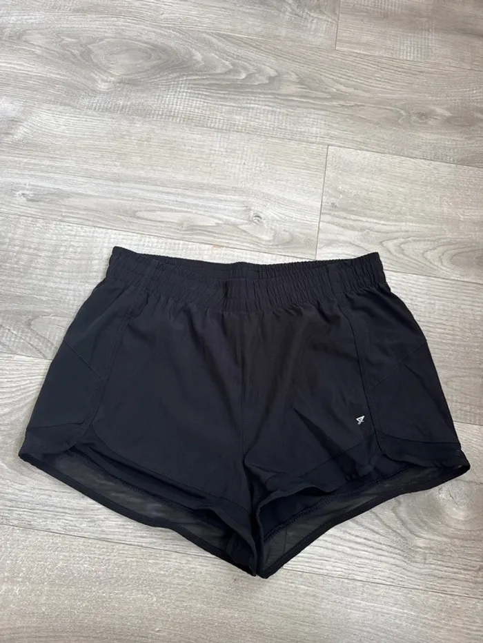 Short sport