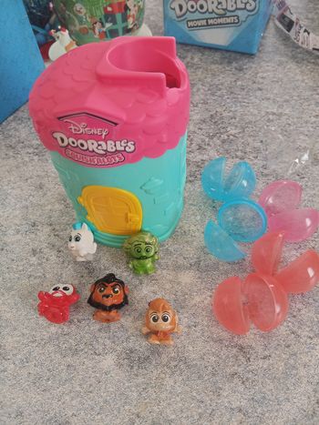 Ensemble doorables squish'alots neuf Disney