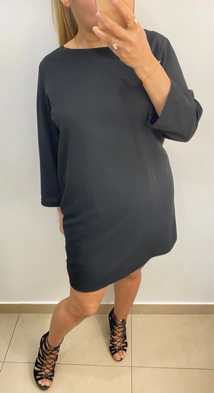 Jolie Robe Droite Noire Dos Ouvert Taille L - photo numéro 5