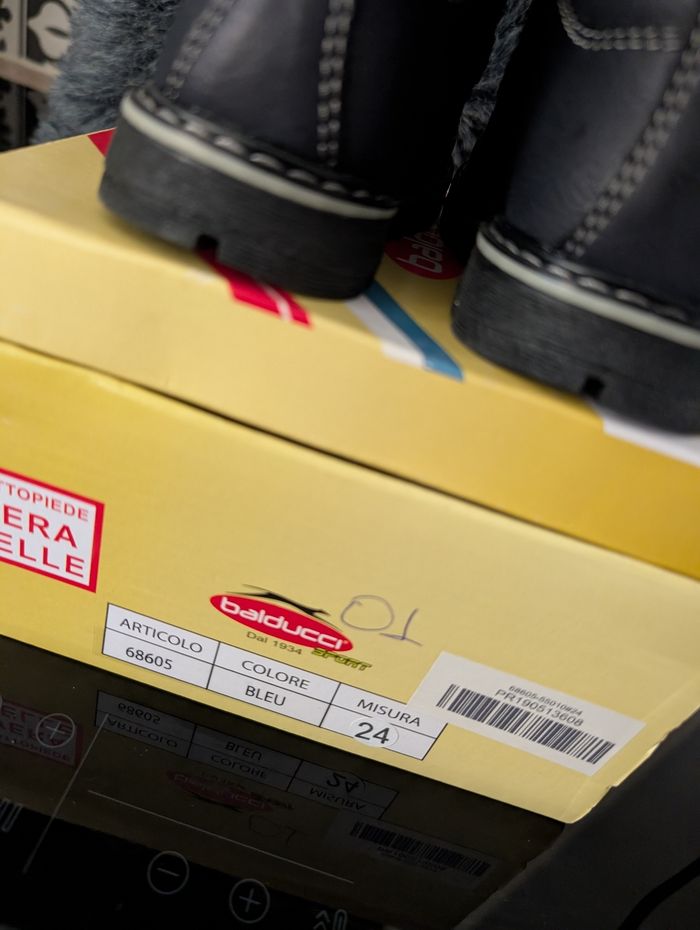 Bottines garçon. Taille 24. Neuf. Balducci - photo numéro 3