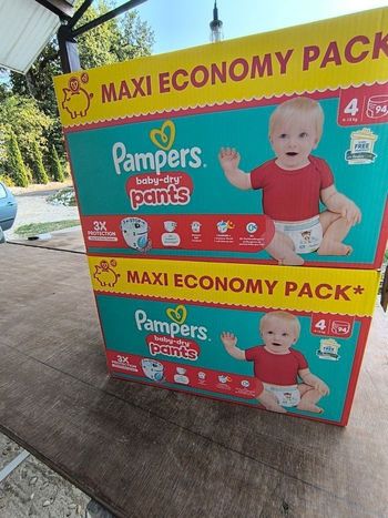Lot Couches Pampers T4 