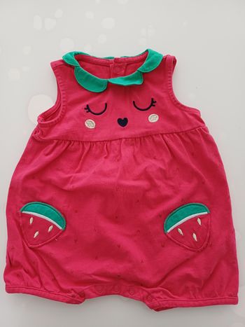 Combishort neuve taille 9 mois