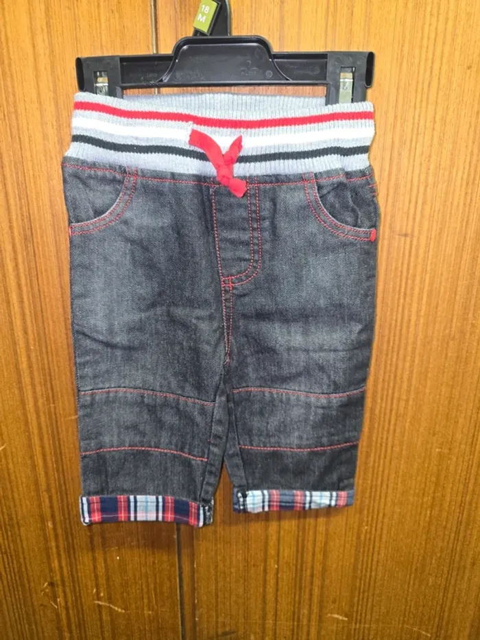 Jean bébé garçon – taille élastique sport & revers à carreaux