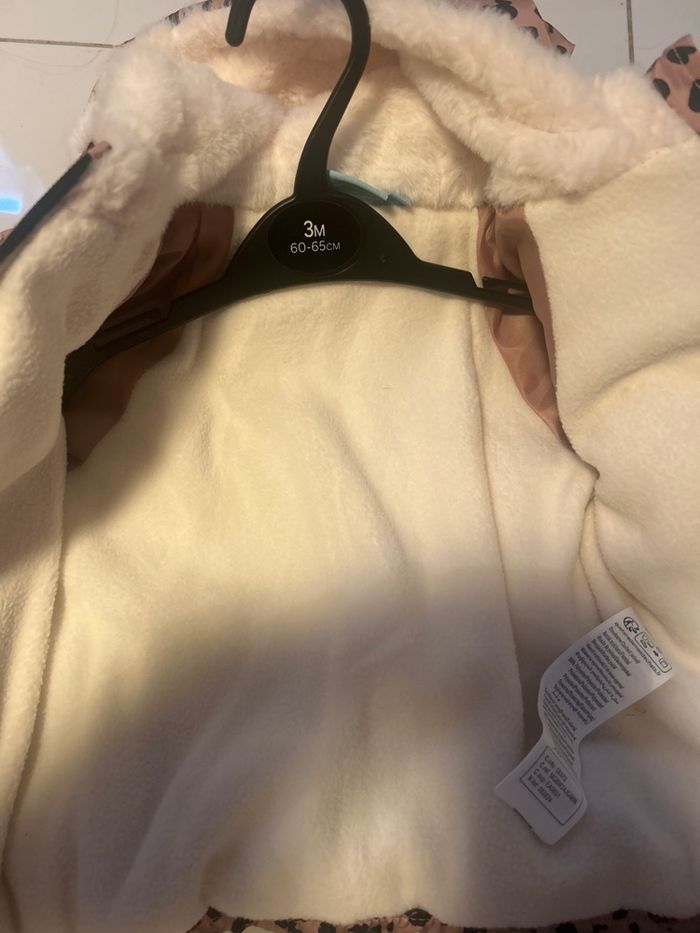 Manteau munie - photo numéro 3