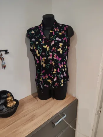 Débardeur sandro ferrone taille 40