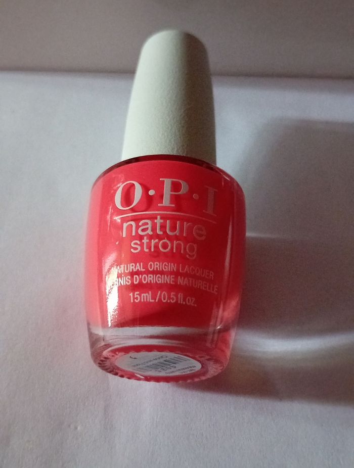 Vernis a ongles. O.p.i. neuf - photo numéro 3