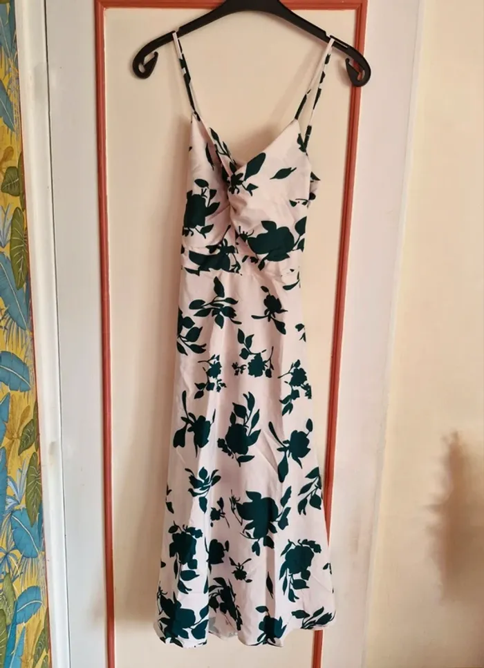 Très belle robe été dos nu, imprimé floral - photo numéro 5