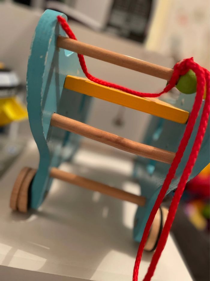 Petit éléphant en bois - photo numéro 3