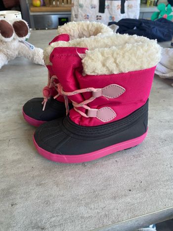 Bottes fourrées taille 24-25