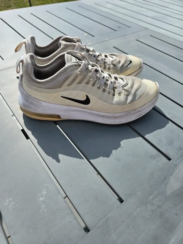 Baskets Nike air pointure 37,5 en l'état