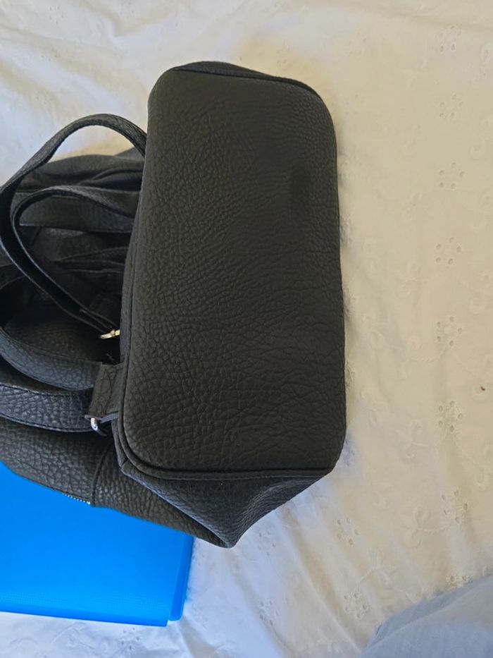 Sac à Dos ou cartable   très  bonne Etat - photo numéro 16