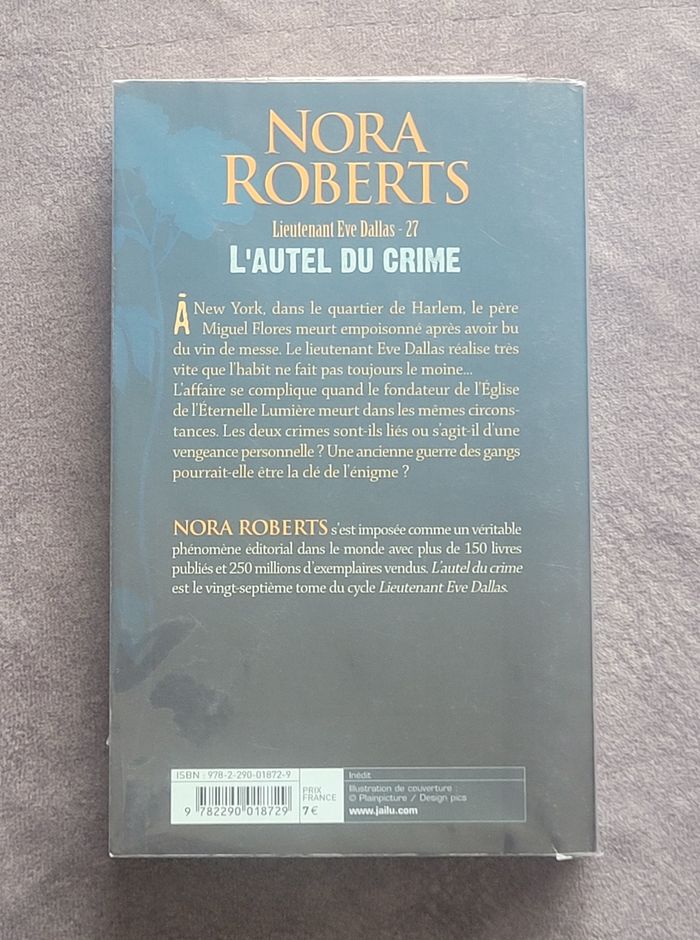 Lieutenant eve dallas, tome 27 - L'autel du crime Nora Roberts - photo numéro 2