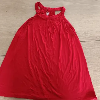 Débardeur rouge femme