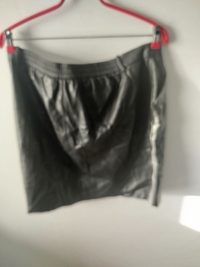 Jupe Kiabi taille 44 - photo numéro 3