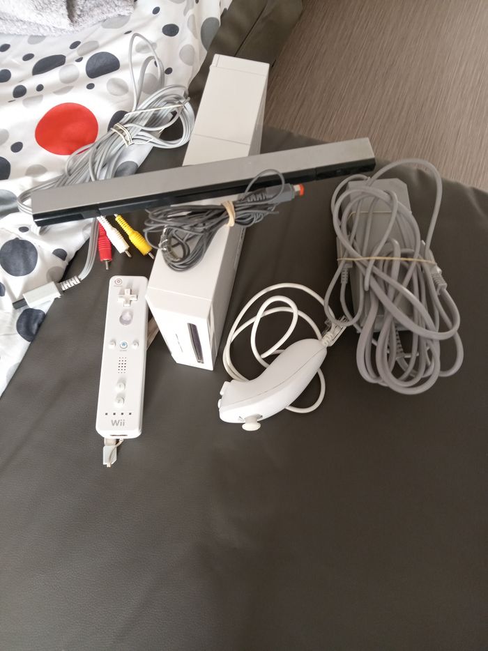 Console wii complète + 3jeux - photo numéro 4