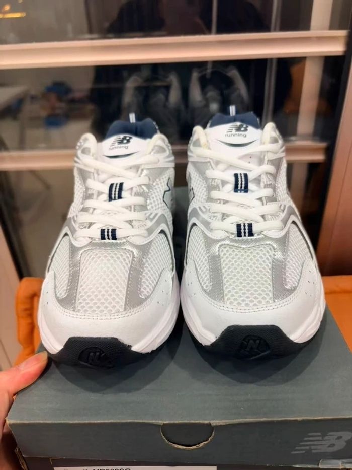New Balance 530 Taille 36 - photo numéro 2