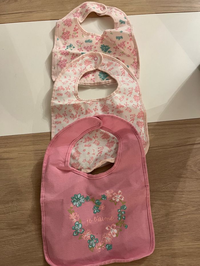 Bavettes bébé