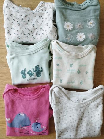 Lot bodies fille 3 mois